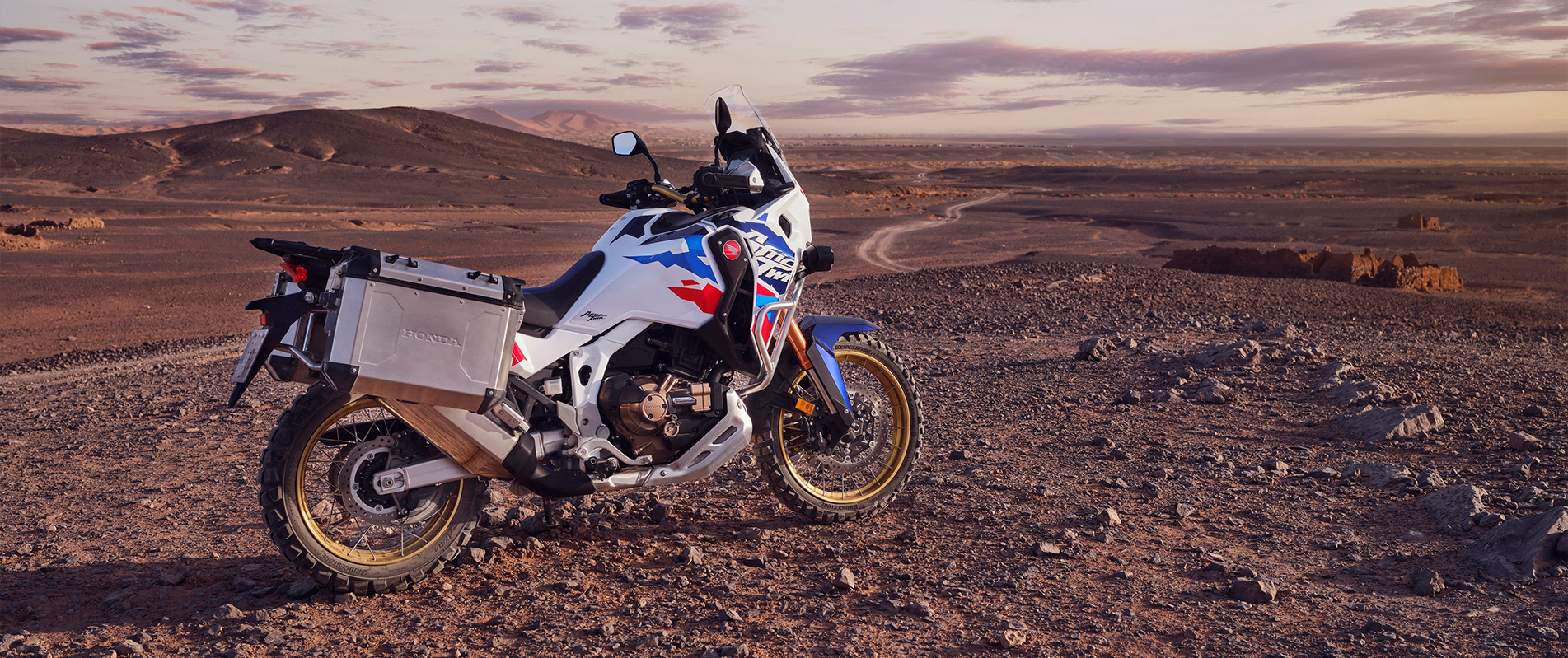 25YM-AfricaTwin-AdventureSport_Gallery_Lrg_4jpg