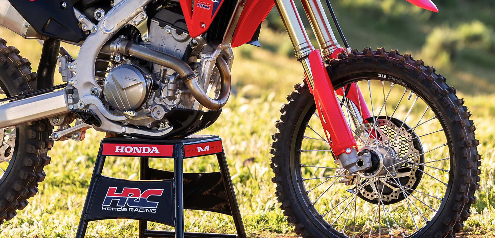 25YM-CRF250RX_Features_Designjpg_1