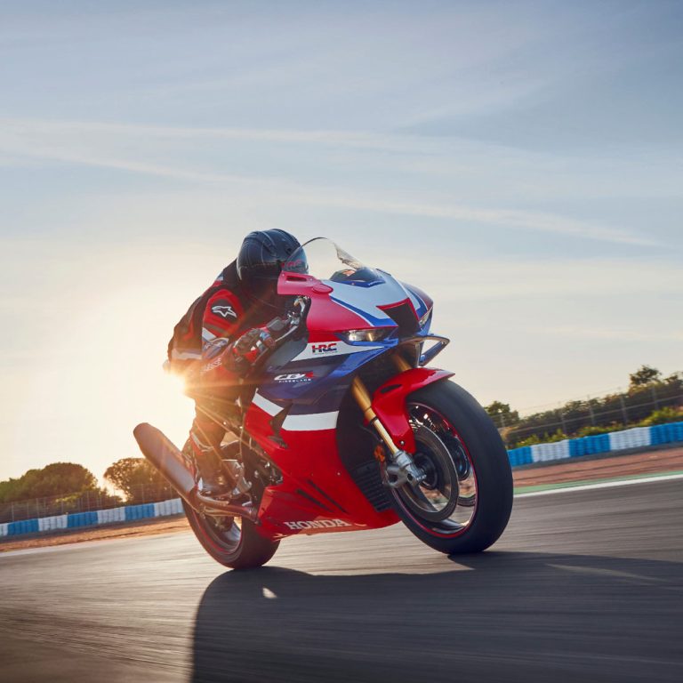 CBR1000RR-R_SP_MBjpg_1