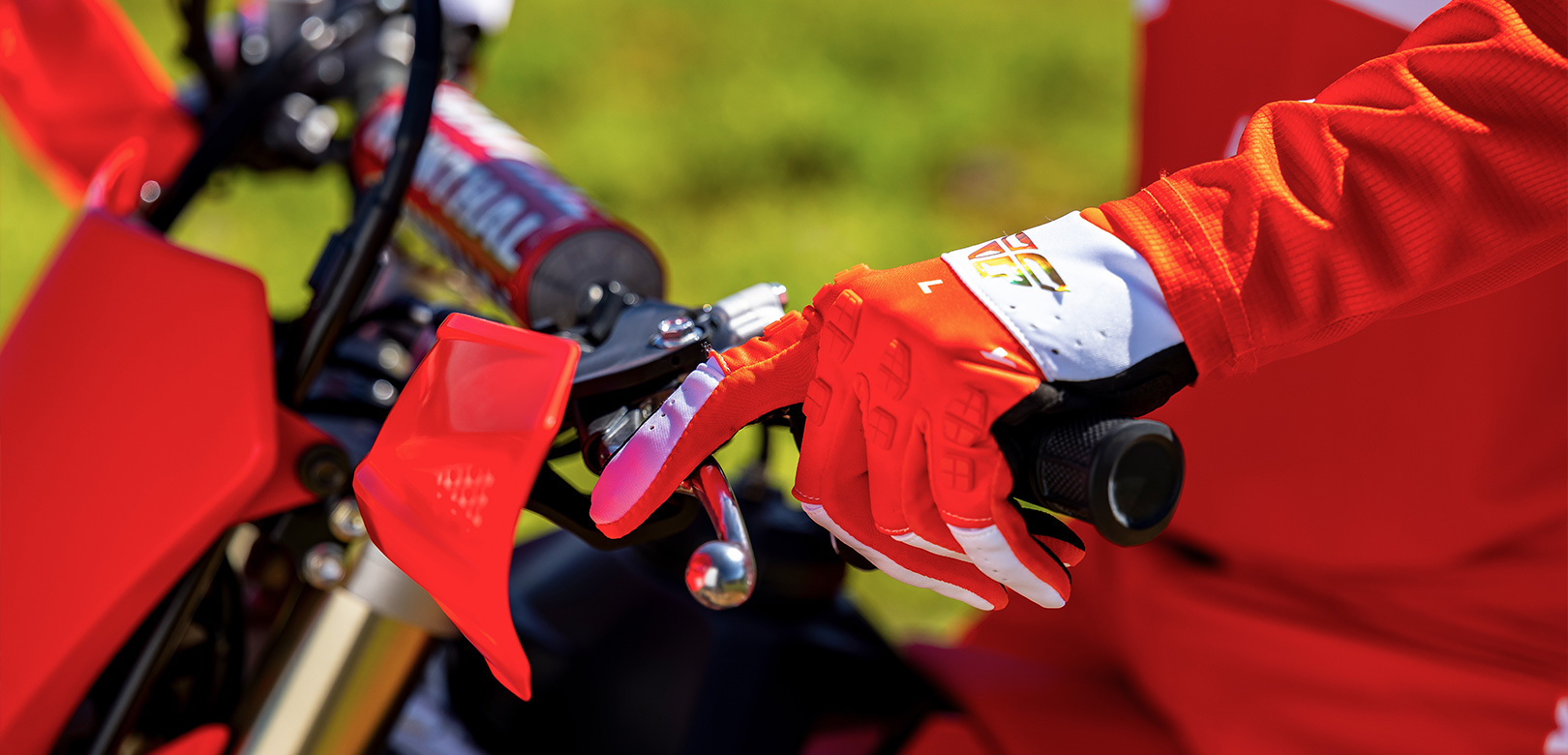 CRF450X_Features_Controljpg